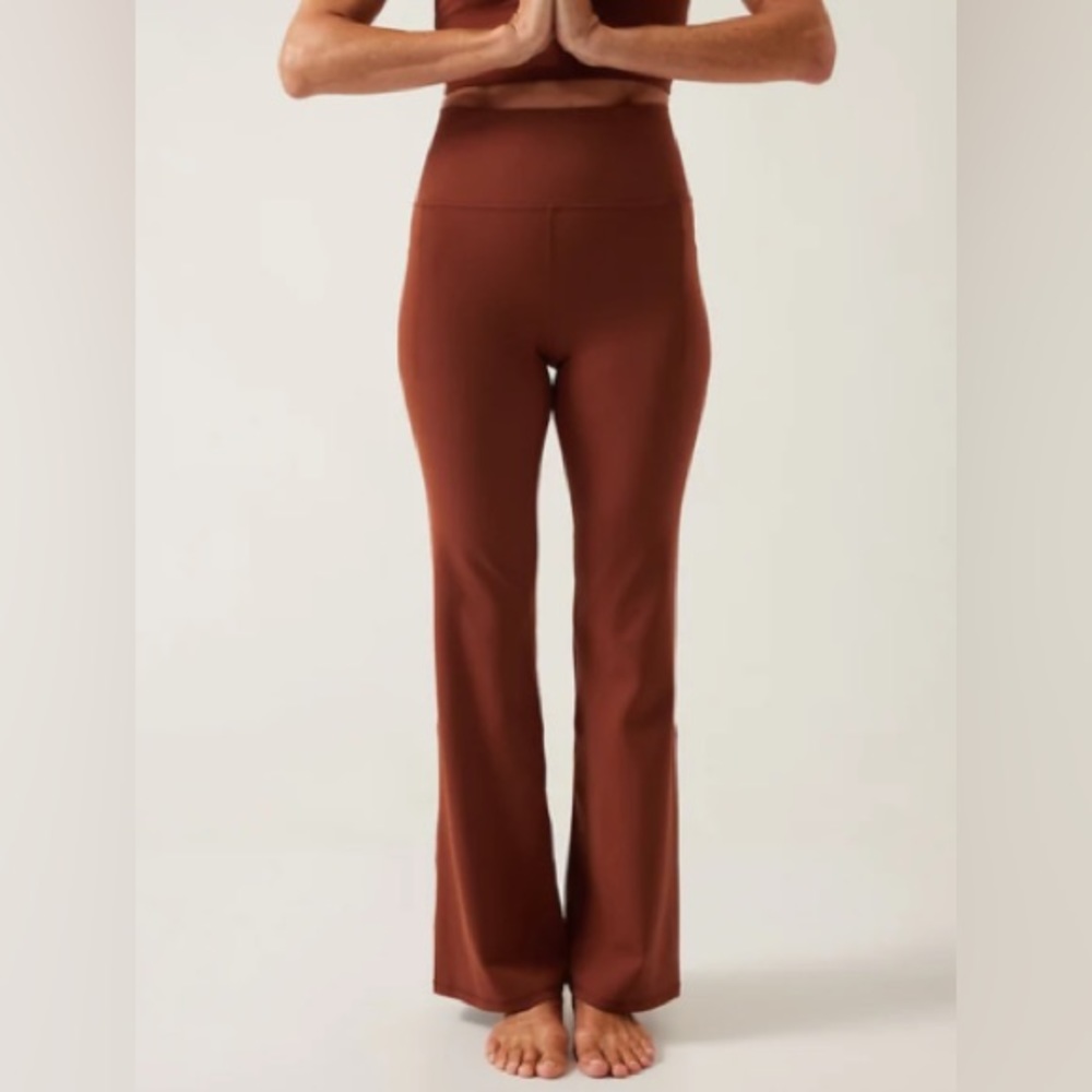 ATHLETA Salutation Stash Flare Pant